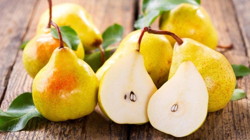 Quả lê giúp nhu động ruột hoạt động tối ưu, thúc đẩy tiêu hóa và giảm táo bón ở trẻ